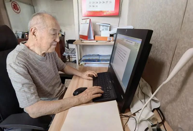 中国石油大学（北京）92岁老教授方华灿致2022级新生的一封信.jpeg