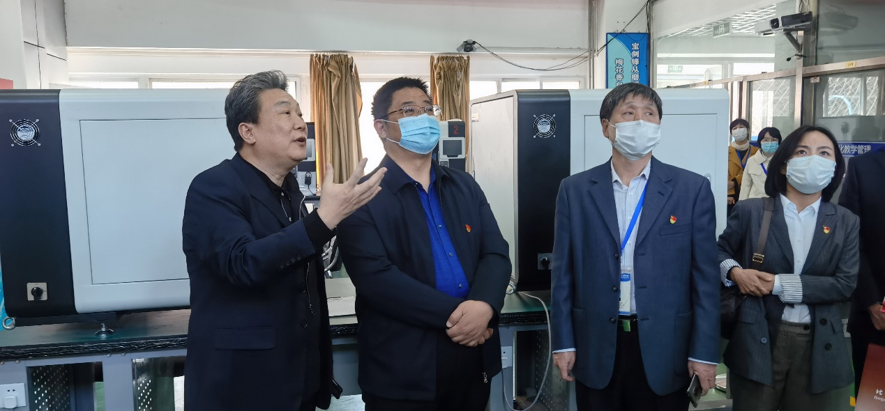 联学联评学党史,共聚共研促党建——北京市盲人学校与北京市自动化工程学校党史联学、党建共研主题党日活动