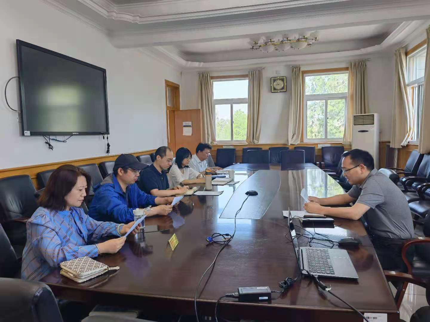 北京市教育技术设备中心党支部学习习近平总书记在广西考察期间重要讲话精神