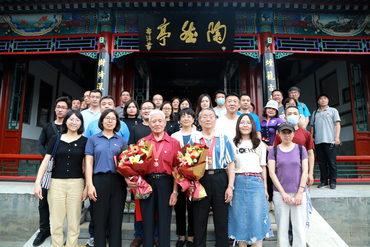 北京市教育技术设备中心党支部开展“永远跟党走“七一主题党日活动