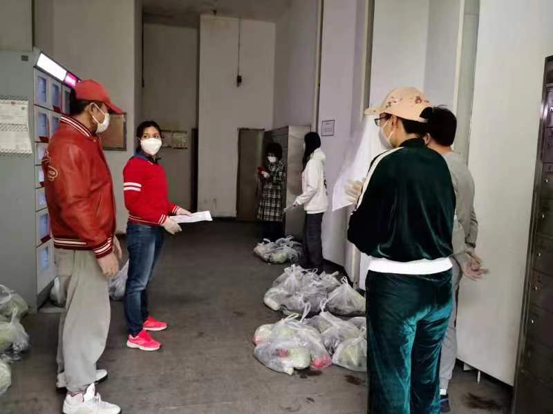 王华辉、国葳葳