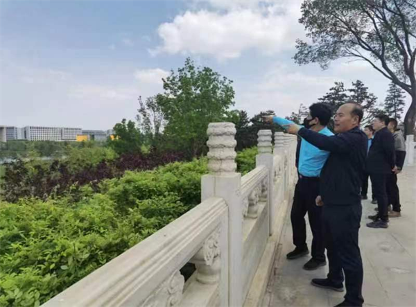 清风相伴   使命在肩.png