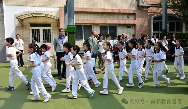 市区联合开展中小学发展素质教育综合督导和体育专项督导.jpg 12.jpg
