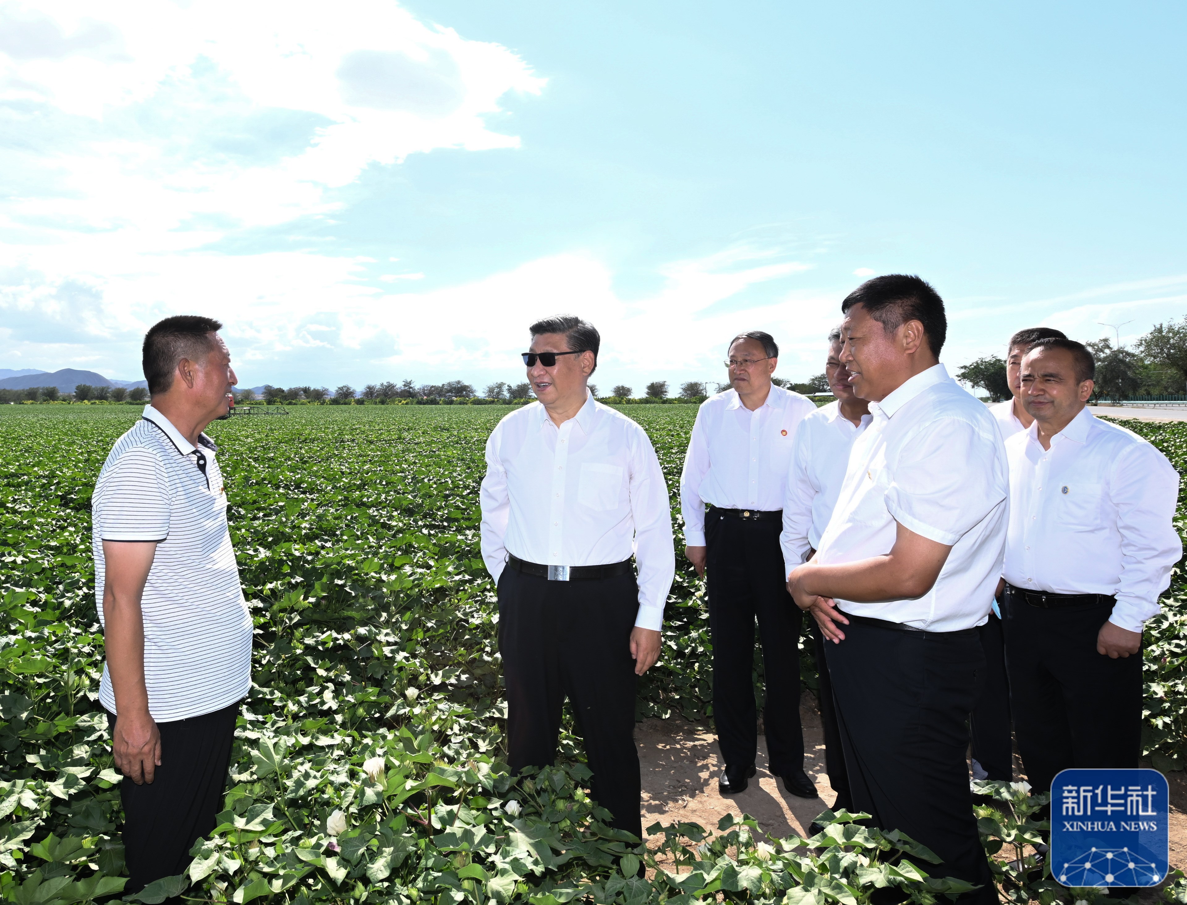 习近平在新疆考察