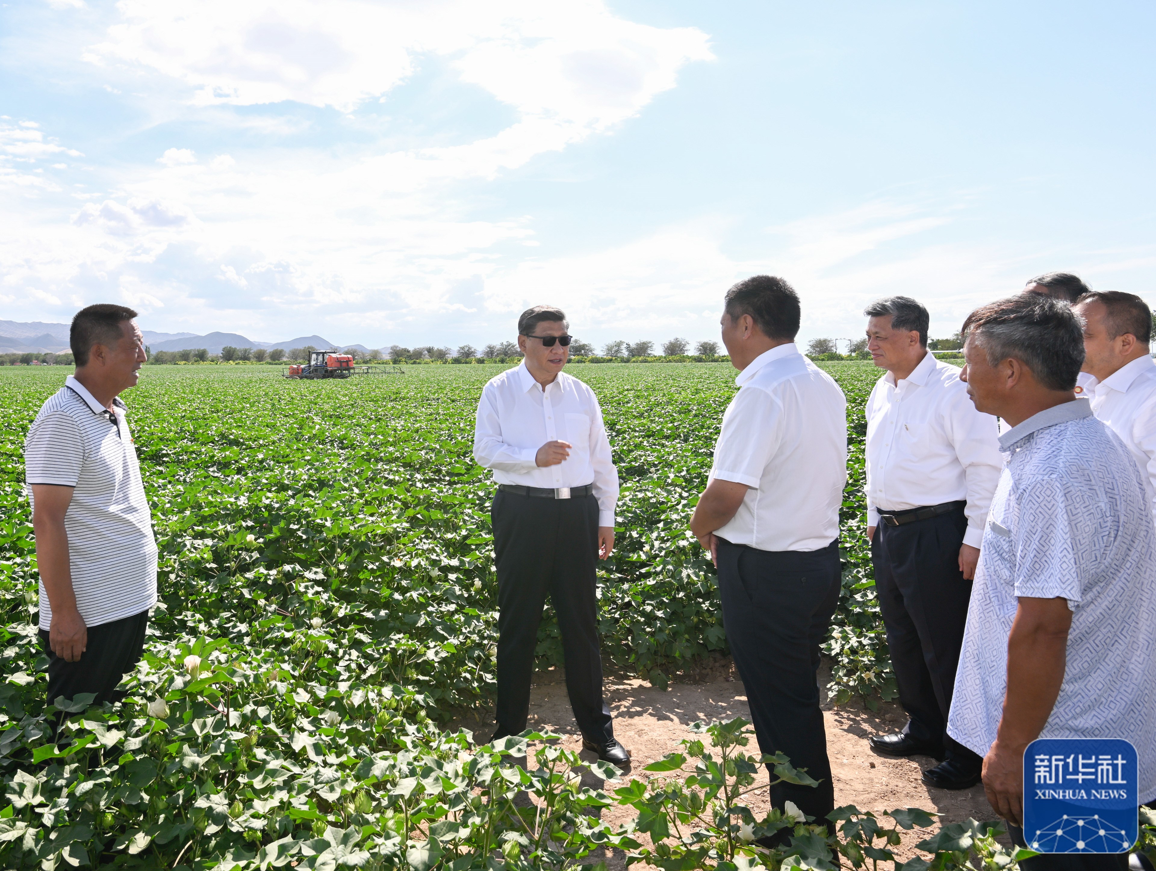 习近平在新疆考察