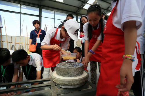 第16届北京市中小学生金鹏科技论坛体验营活动3