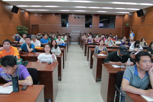2014科学建议奖教师培训2.JPG