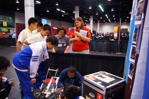 2014年VEX机器人世界锦标赛——现场技术答辩_调整大小.jpg