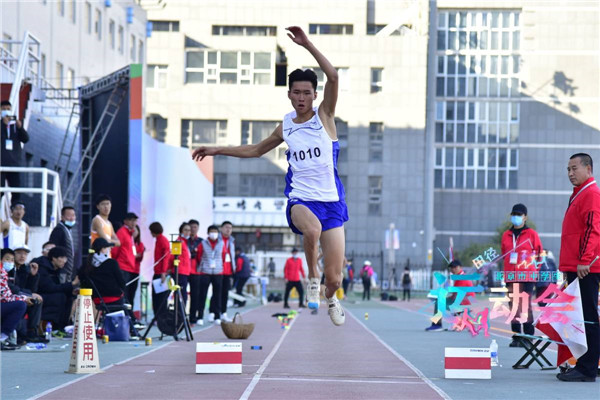 第58届北京市中学生田径运动会隆重举行4.jpg